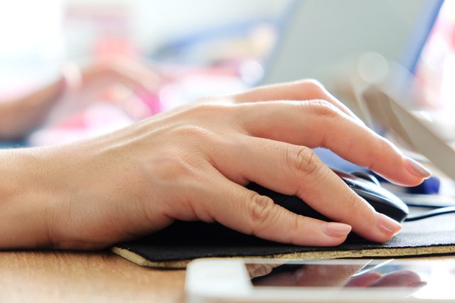 How to Change an Image Background in MS Paint (Green Screen)